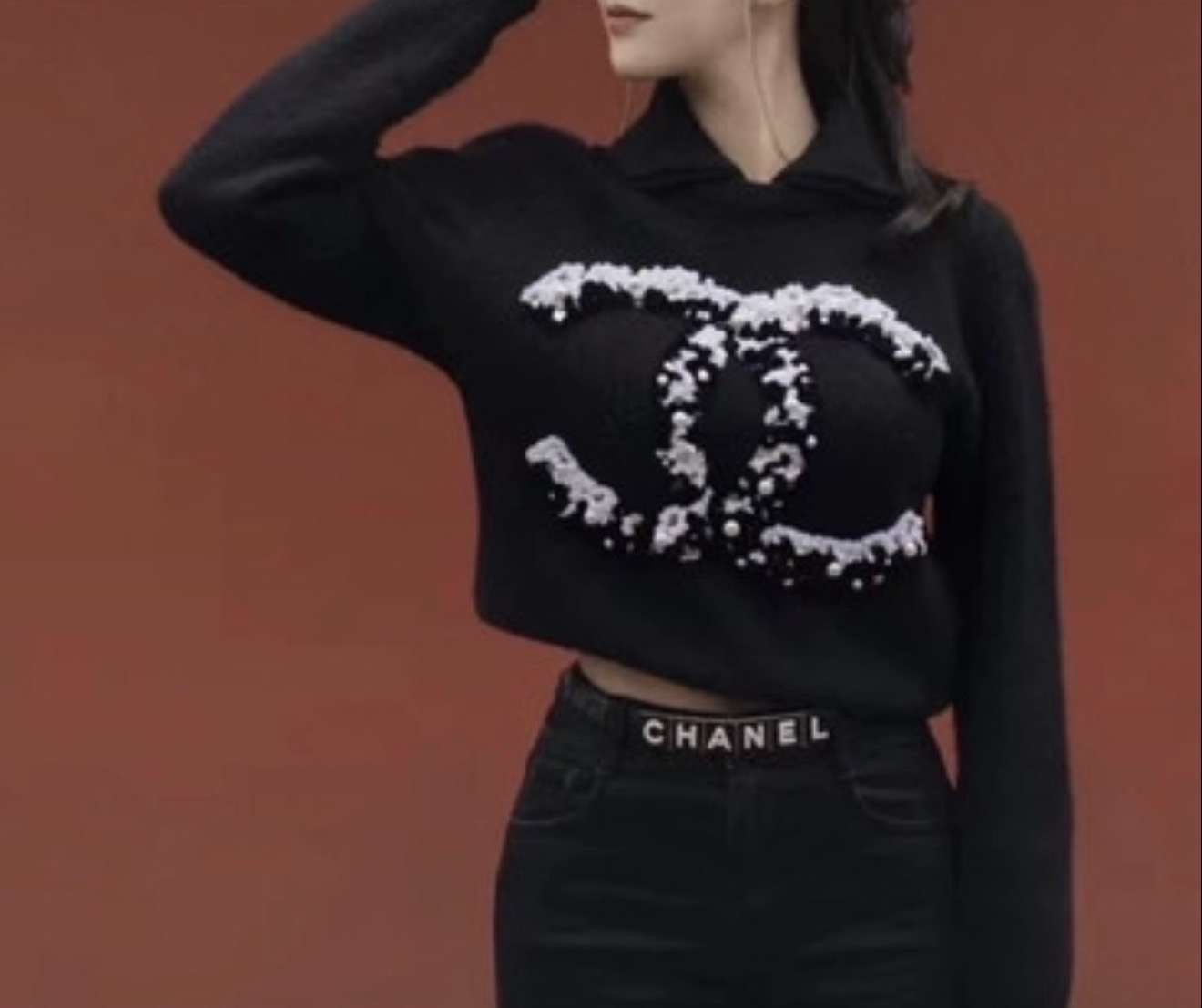 Chanel sveter