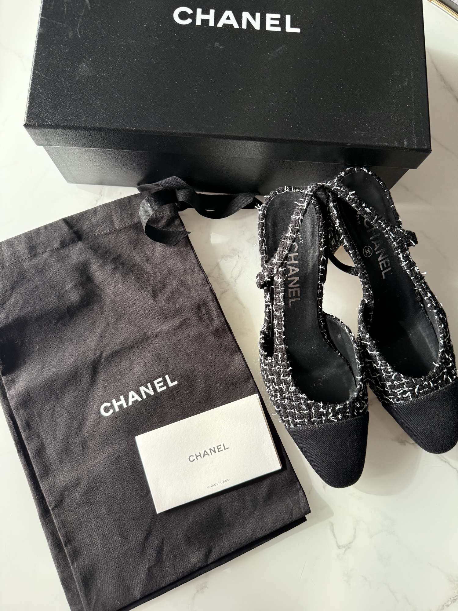 Chanel sandále