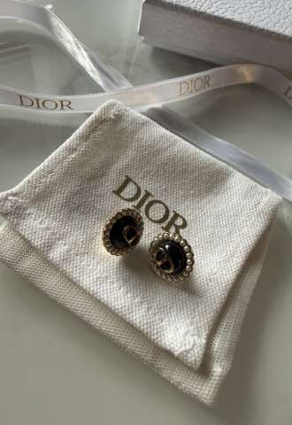 https://vipluxury.sk/Dior náuštnice