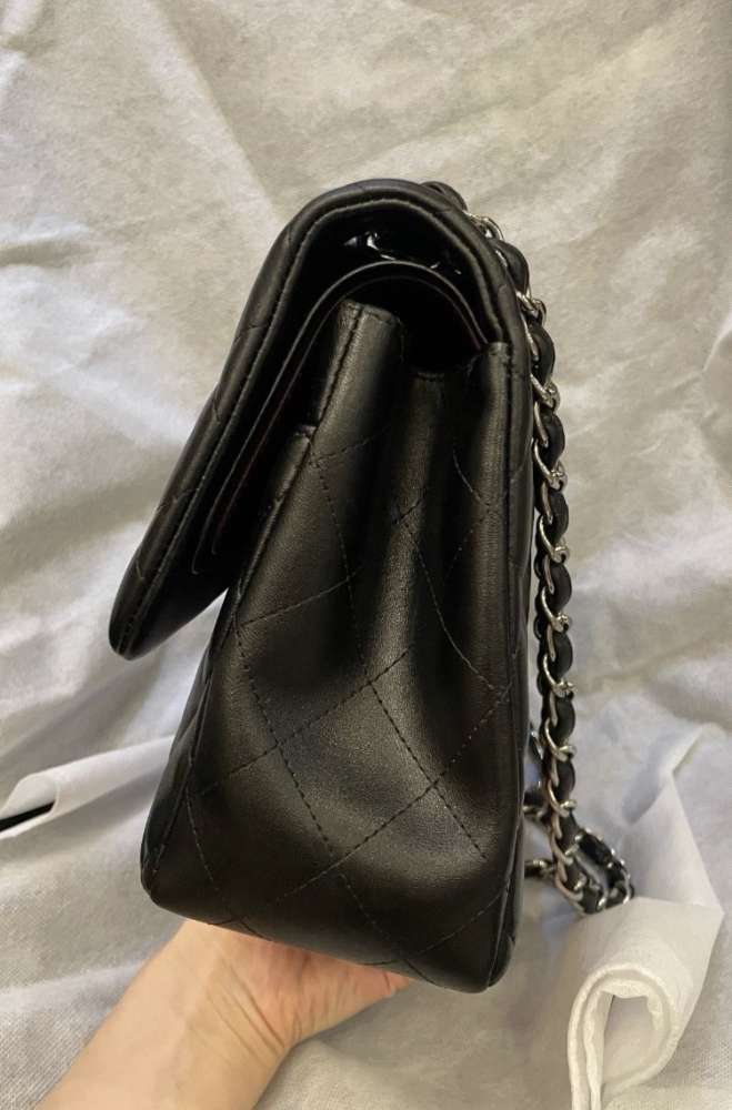 Chanel classic jumbo