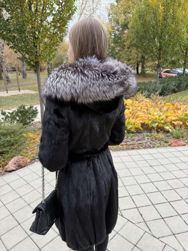 Luxusný pravý norkový kabát / kožuch s kapucňou