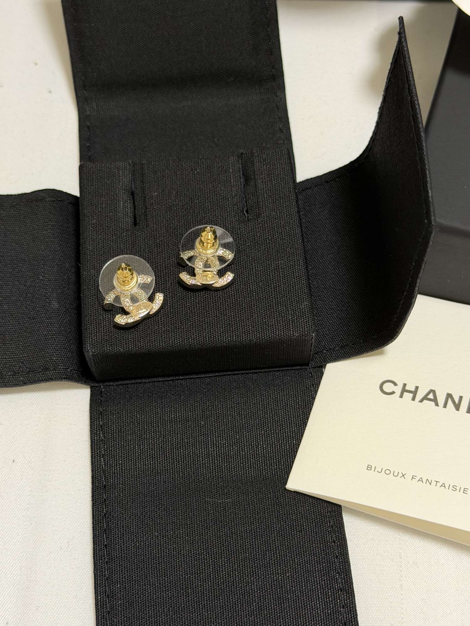 Chanel classic  náušnice