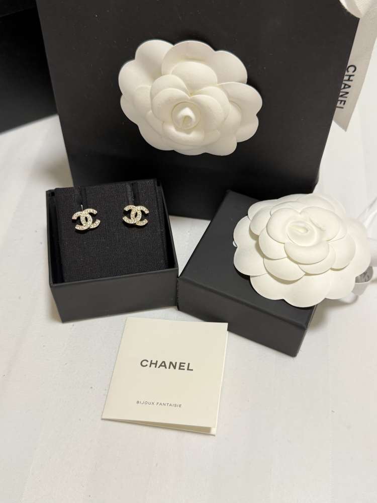 Chanel classic  náušnice