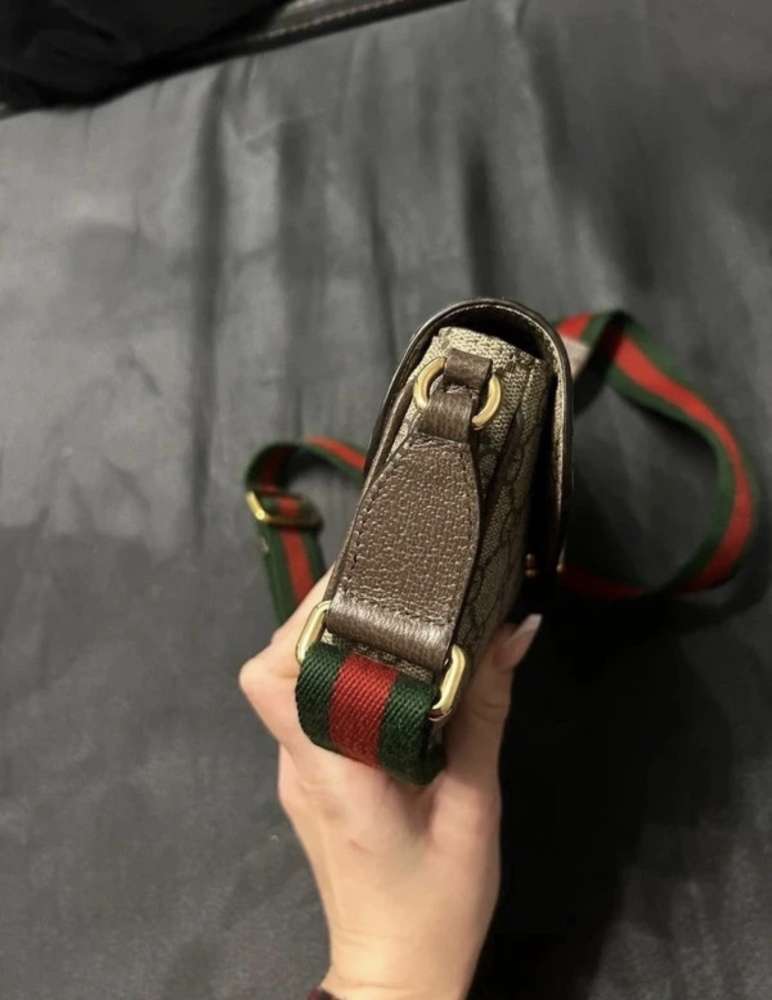 Ophidia pochette