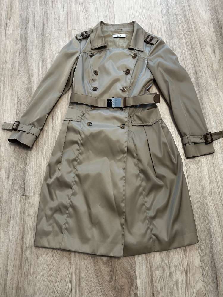 PRADA trenchcoat