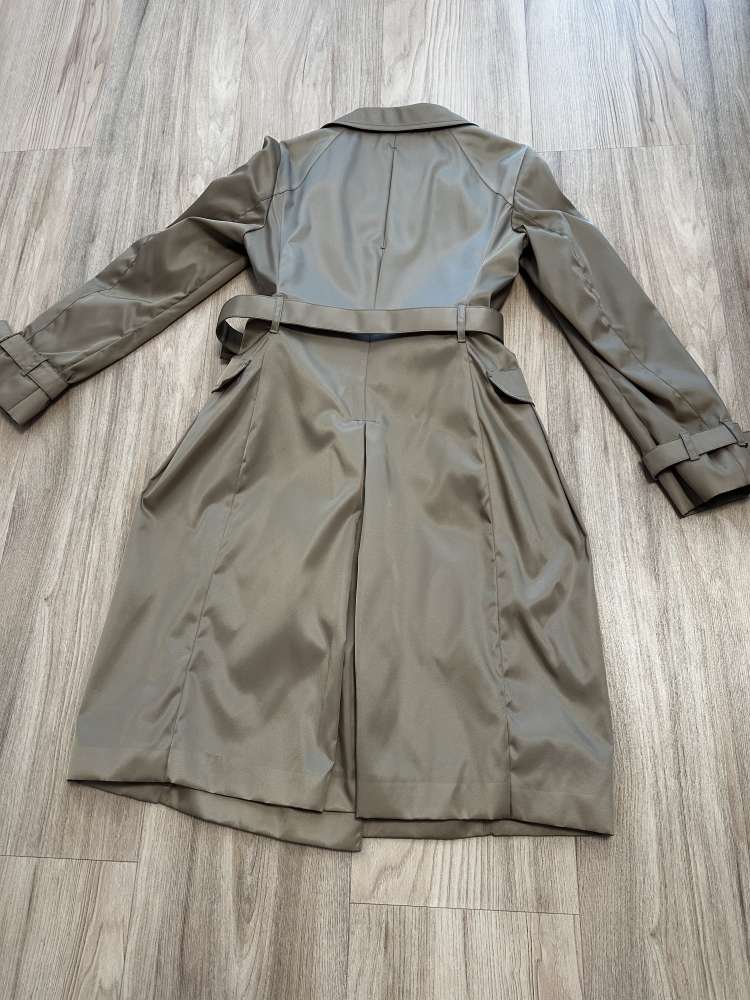 PRADA trenchcoat