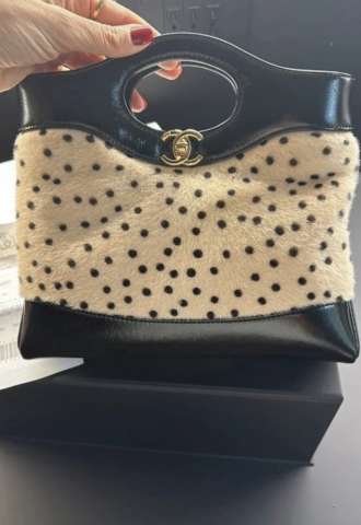 https://vipluxury.sk/Chanel 21 kabelka