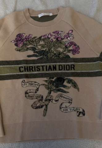 https://vipluxury.sk/Dior svetrik