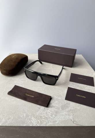 https://vipluxury.sk/TOM FORD Cyrrus 2 slnečné okuliare čierne
