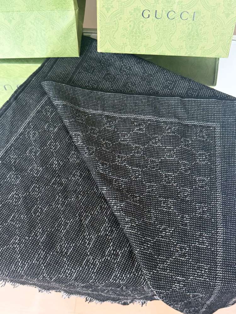 Šál Gucci