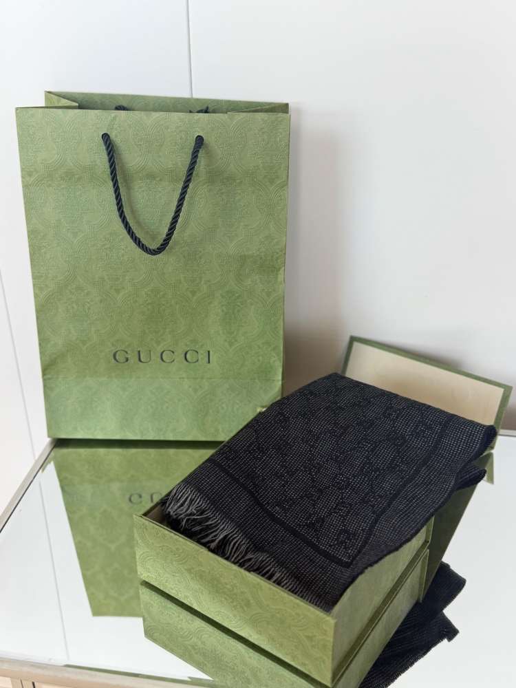 Šál Gucci