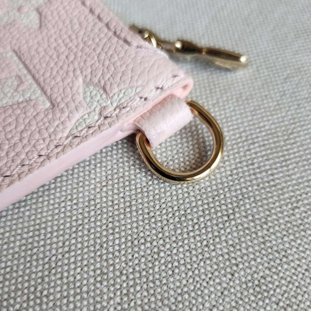 Louis Vuitton Pochette