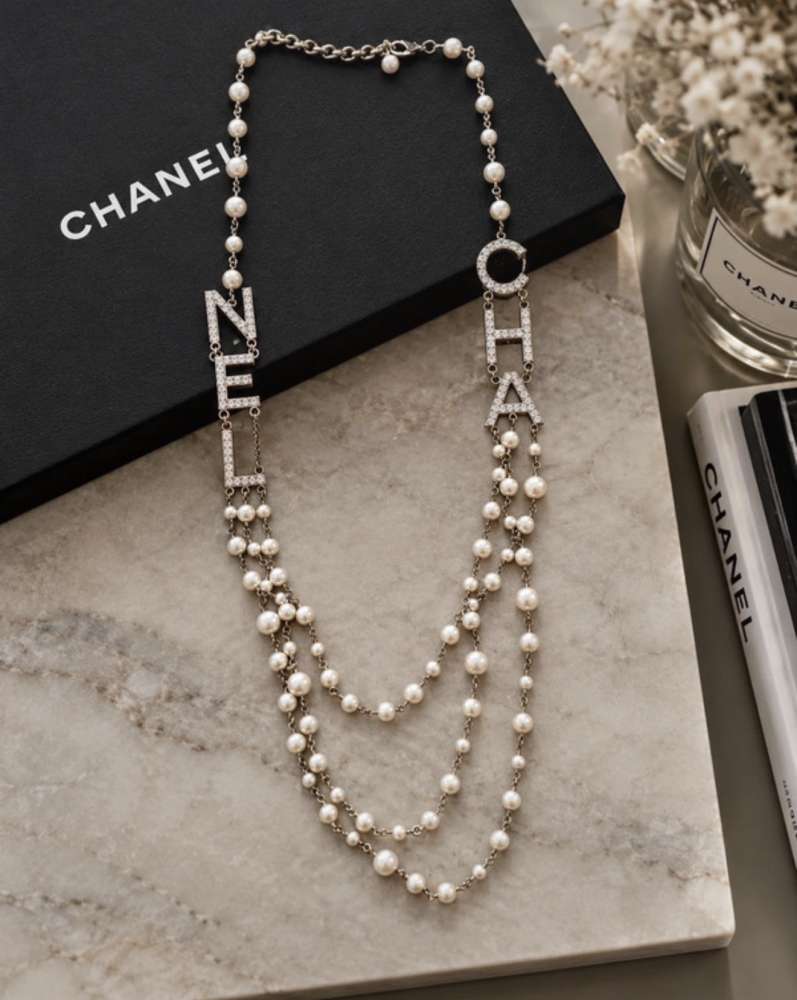 Chanel perly