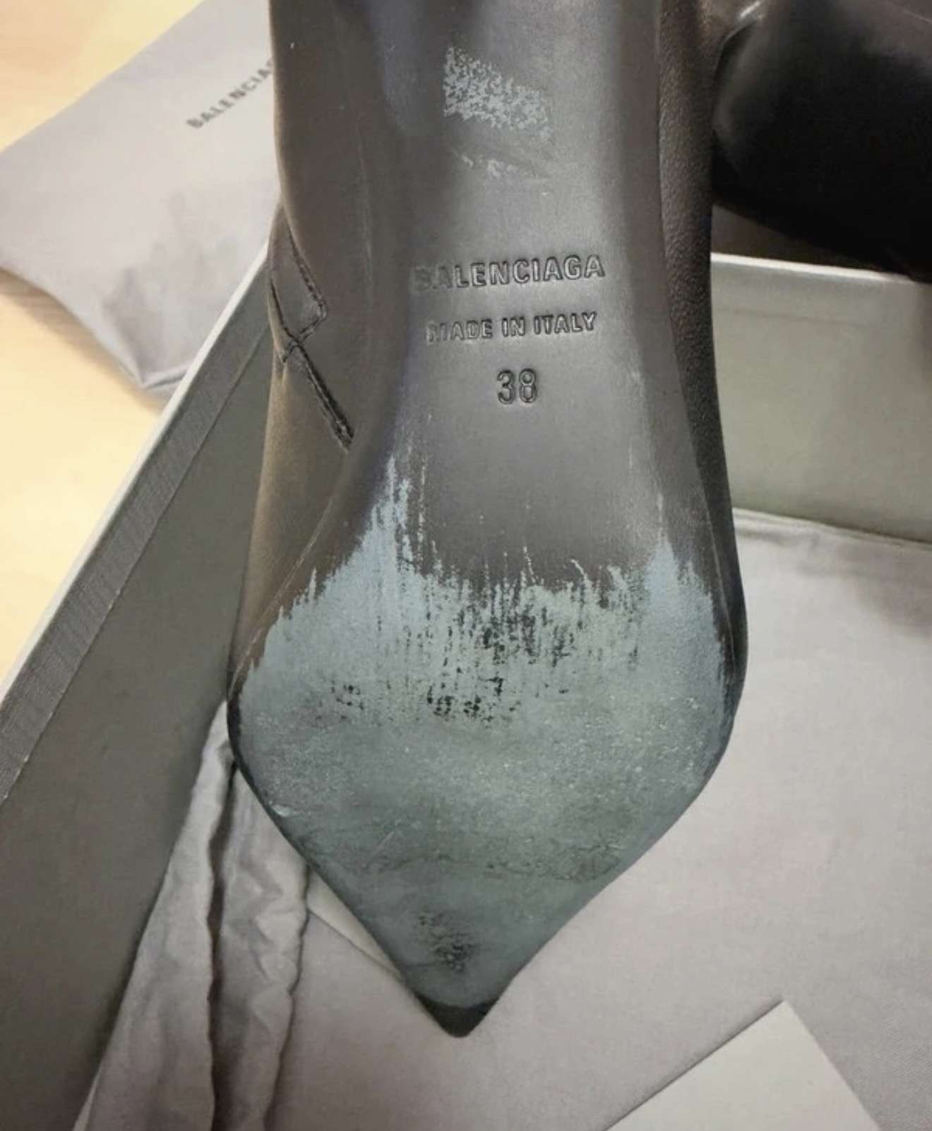 Balenciaga kotnicky