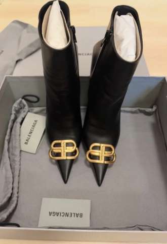 https://vipluxury.sk/Balenciaga kotnicky