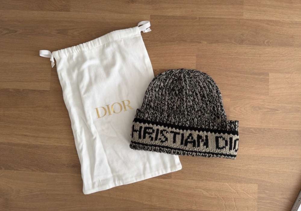 Dior čiapka