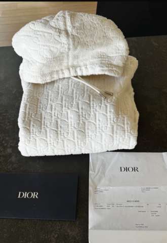 https://vipluxury.sk/Dior mikina