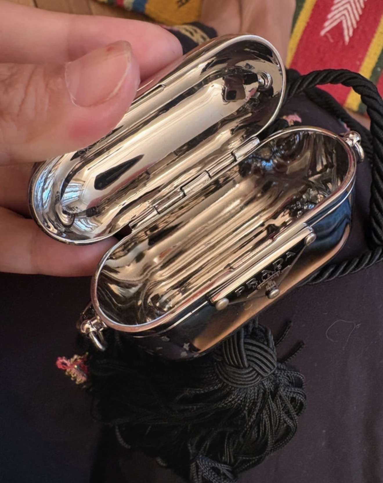 Prada obal na AirPods alebo prívesok