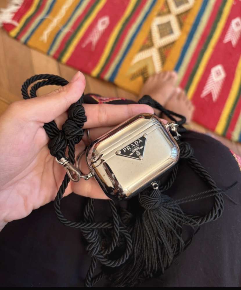 Prada obal na AirPods alebo prívesok
