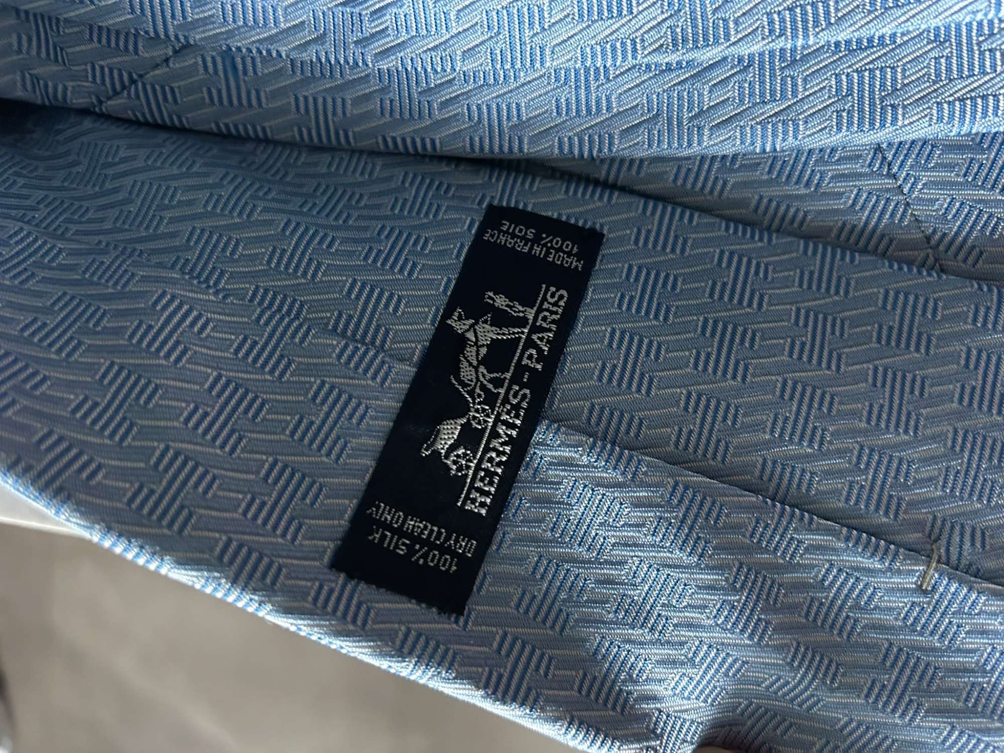 Hermes kravata
