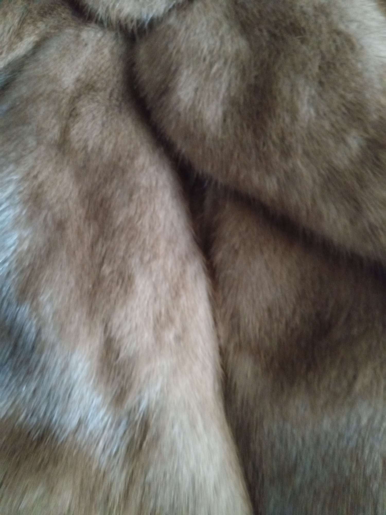 Norkovy kožuch SAGA MINK - krátky strih (veľkosť S) - elegantná hnedá farba ( odtieň Demi - Buff )