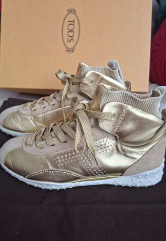 https://vipluxury.sk/Tod's sneakers 37,5
