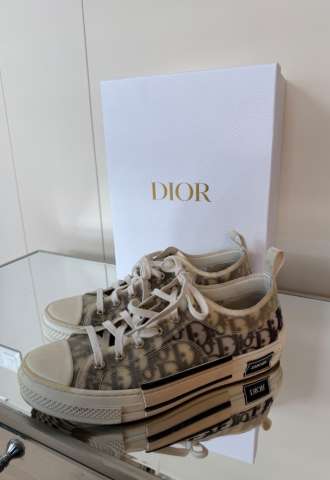 https://vipluxury.sk/Dior tenisky