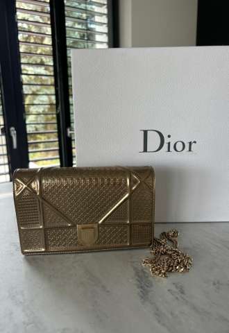 https://vipluxury.sk/Dior Diorama kabelka