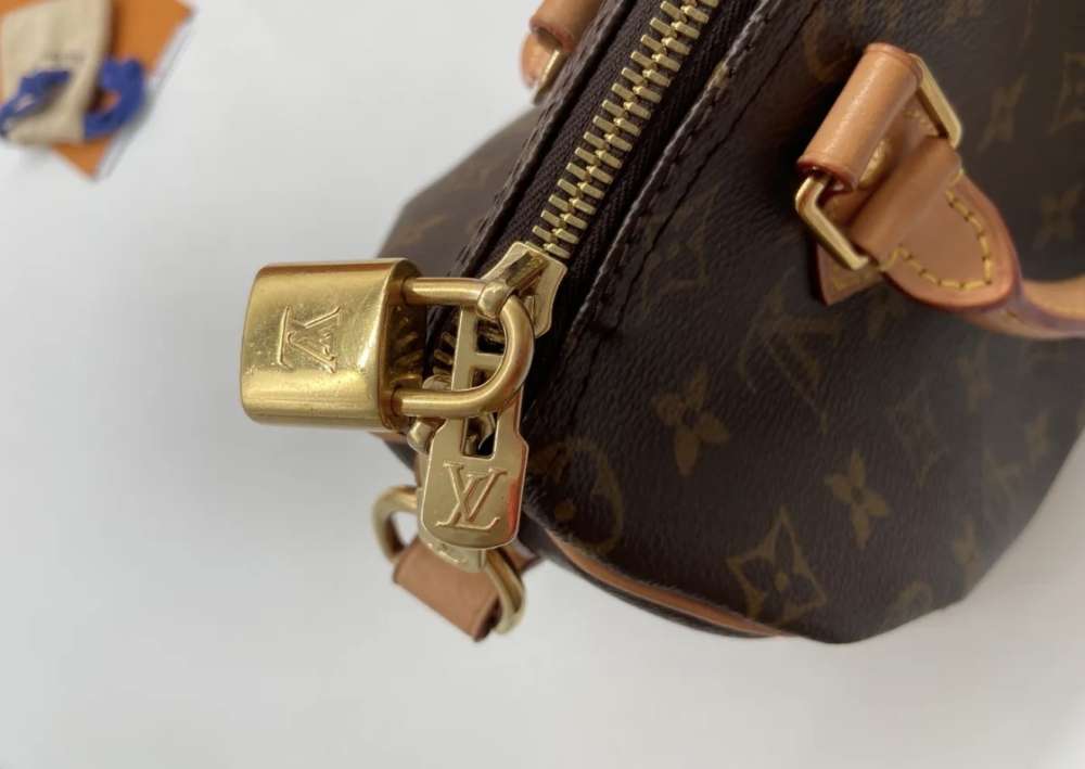 Louis Vuitton speedy 25