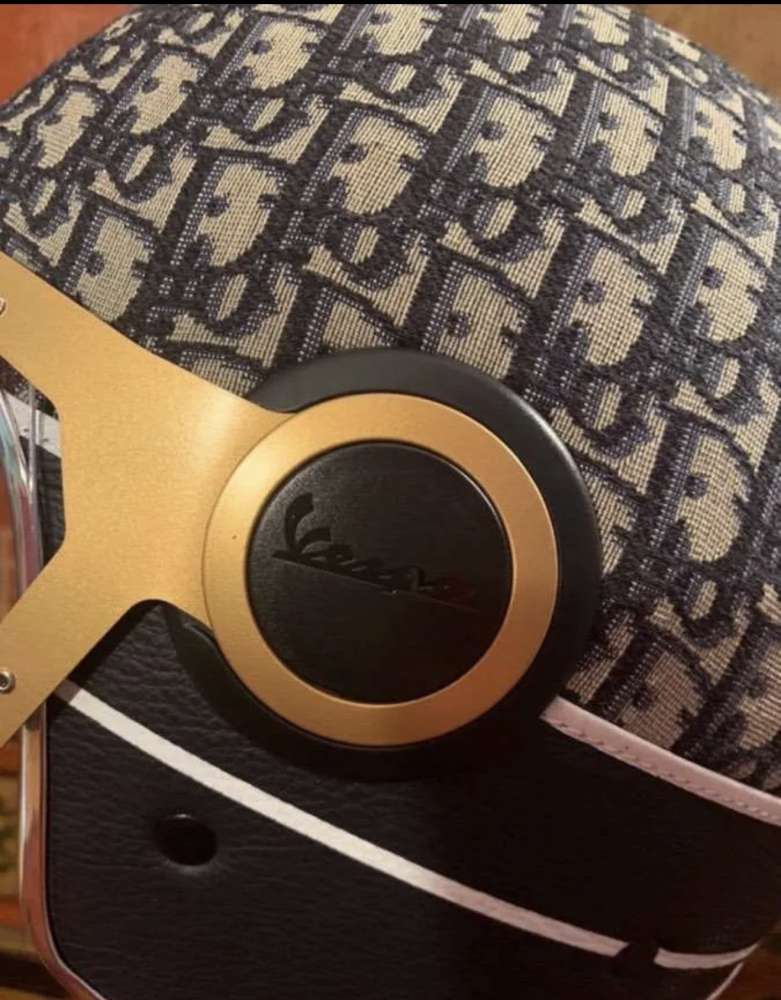 Dior helma