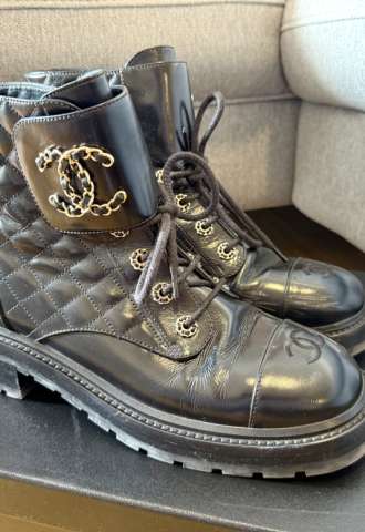 https://vipluxury.sk/Chanel boots / kotničky