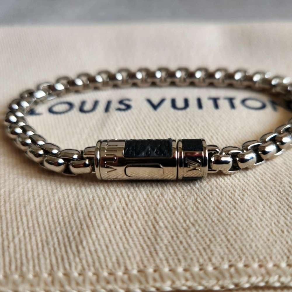 Louis Vuitton Naramek