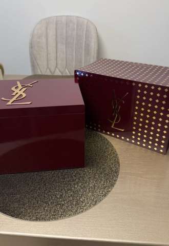 https://vipluxury.sk/YSL adventný kalendar