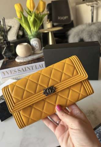 https://vipluxury.sk/Chanel penazenka
