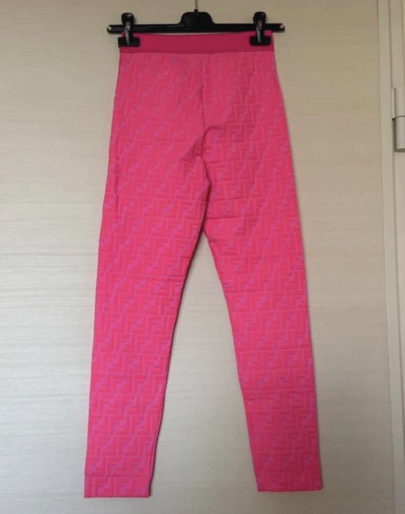 Fendi leginy