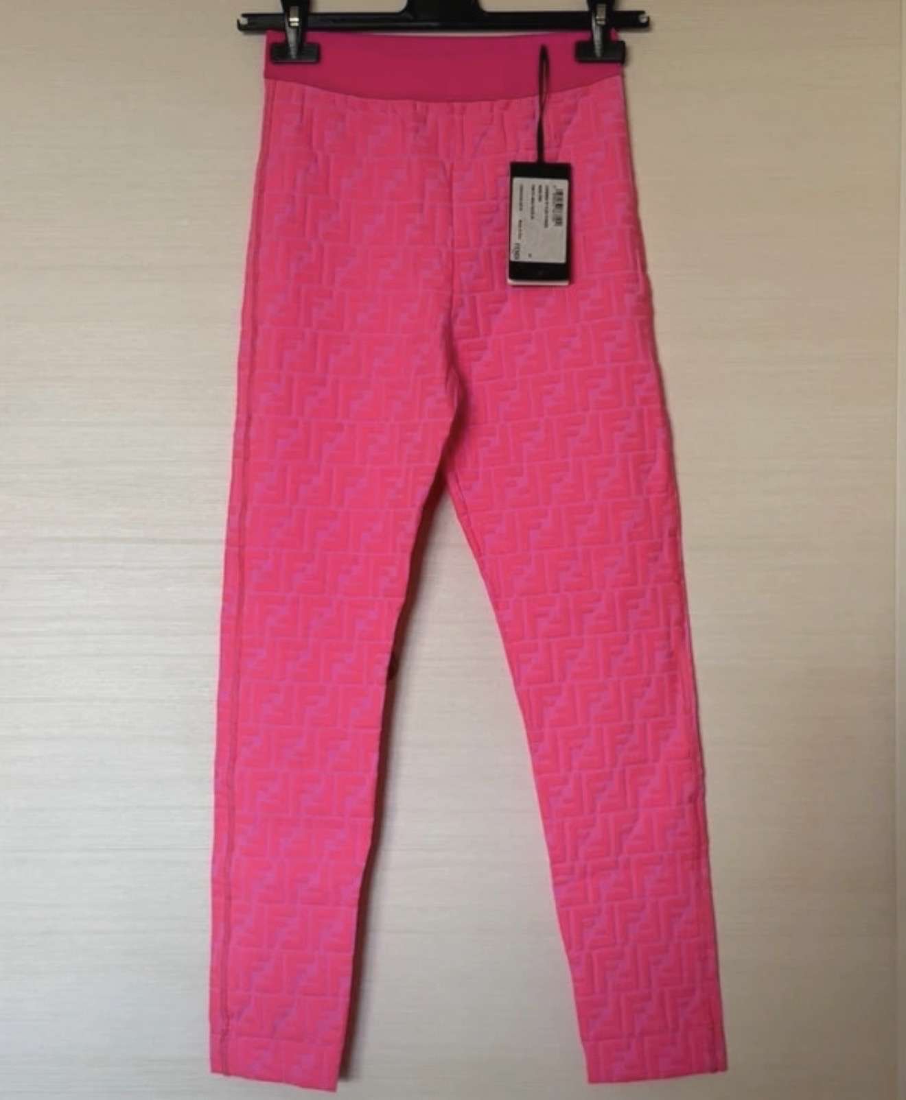 Fendi leginy