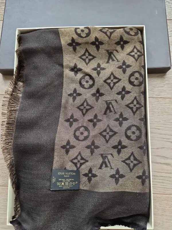Louis Vuitton Monogram Lurex Shine Shawl Brown