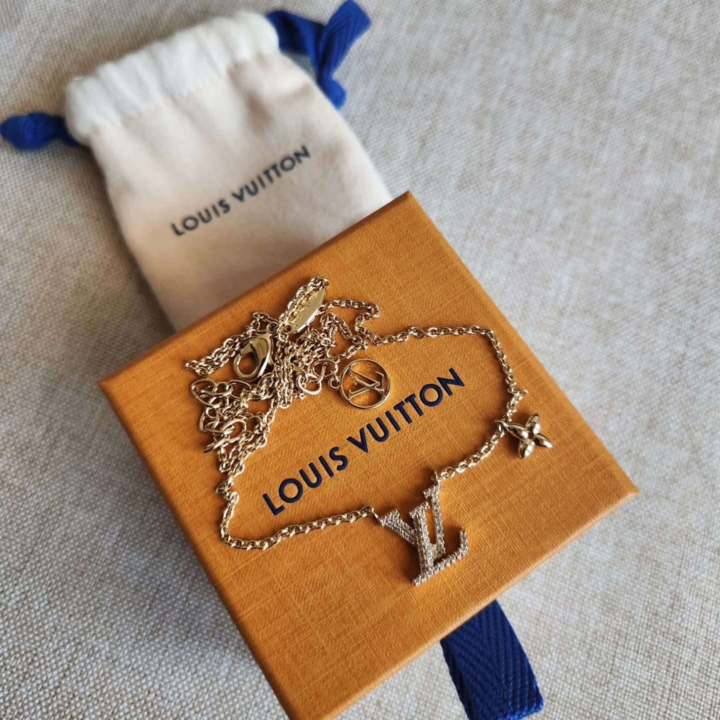 Louis Vuitton Nahrdelnik
