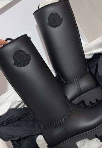 https://vipluxury.sk/Moncler čižmy