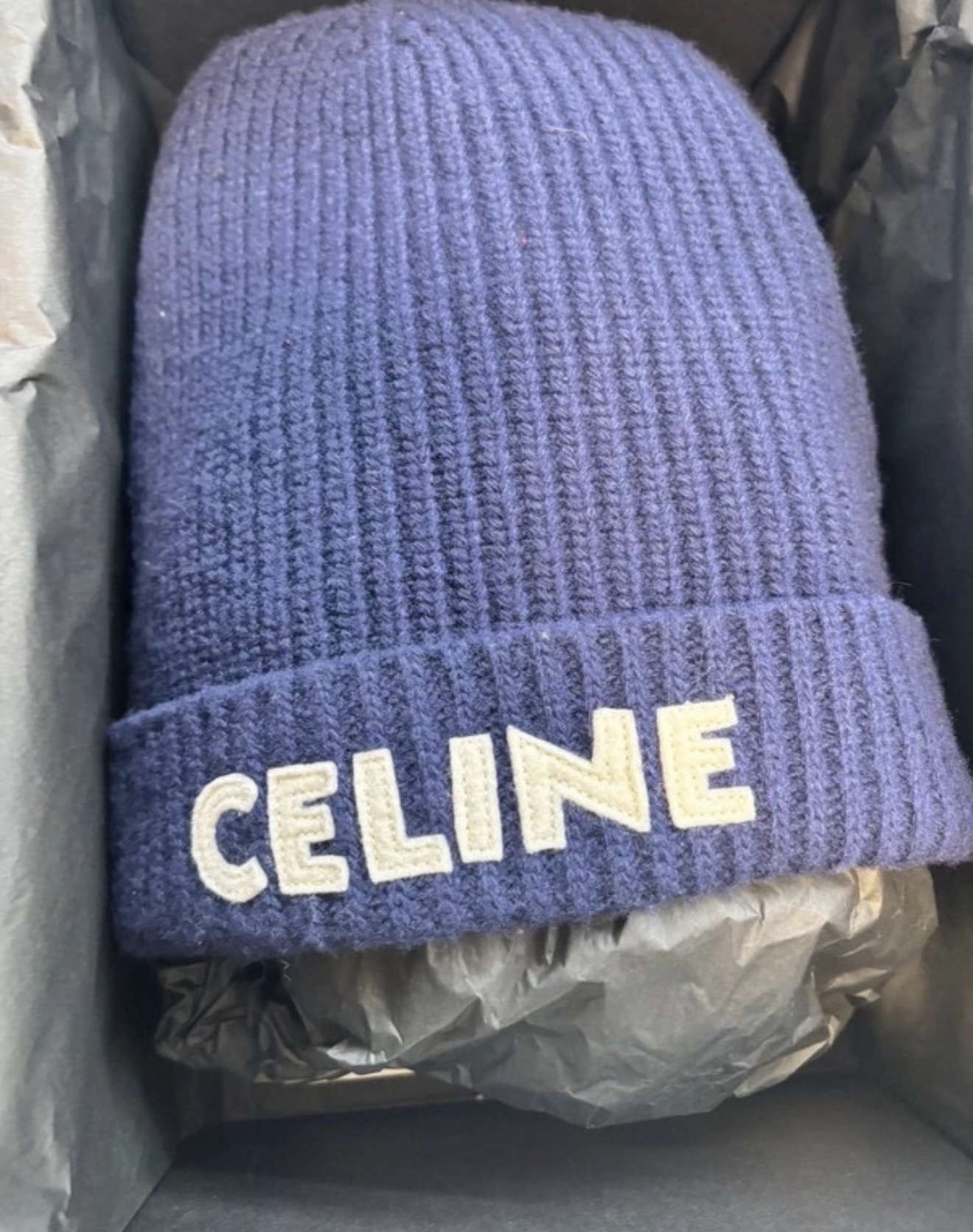 Celine čiapka